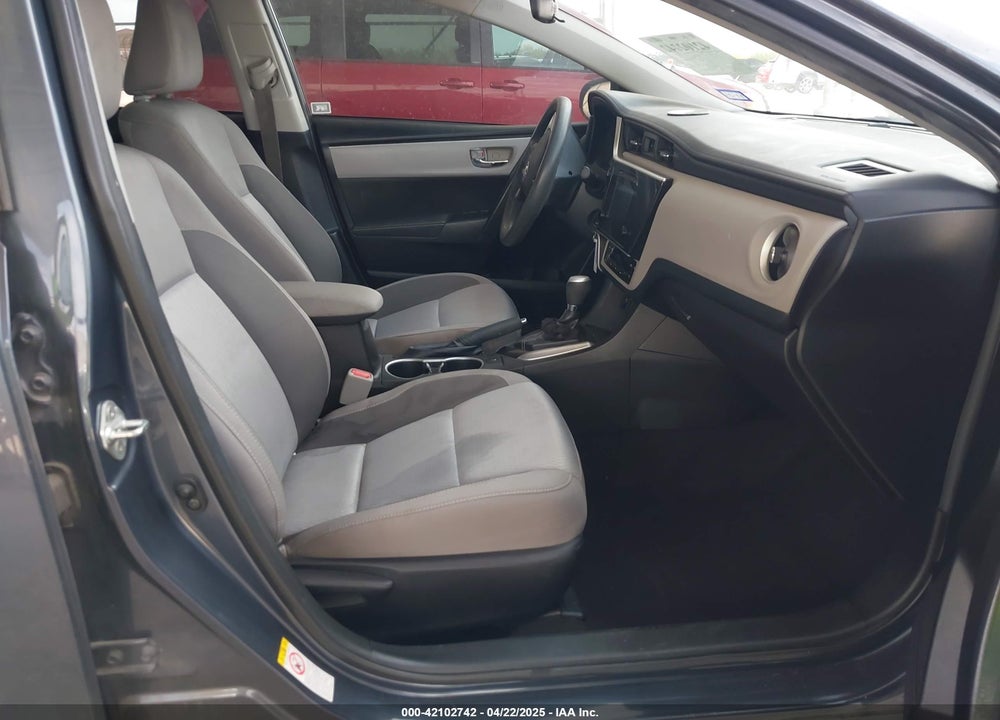 2019 TOYOTA COROLLA LE VIN: 5YFBURHE7KP893892