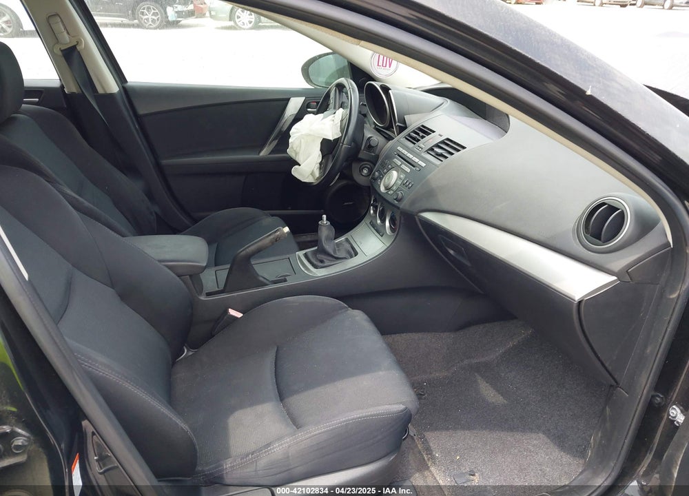 2011 MAZDA 3 S SPORT VIN: JM1BL1K53B1372752