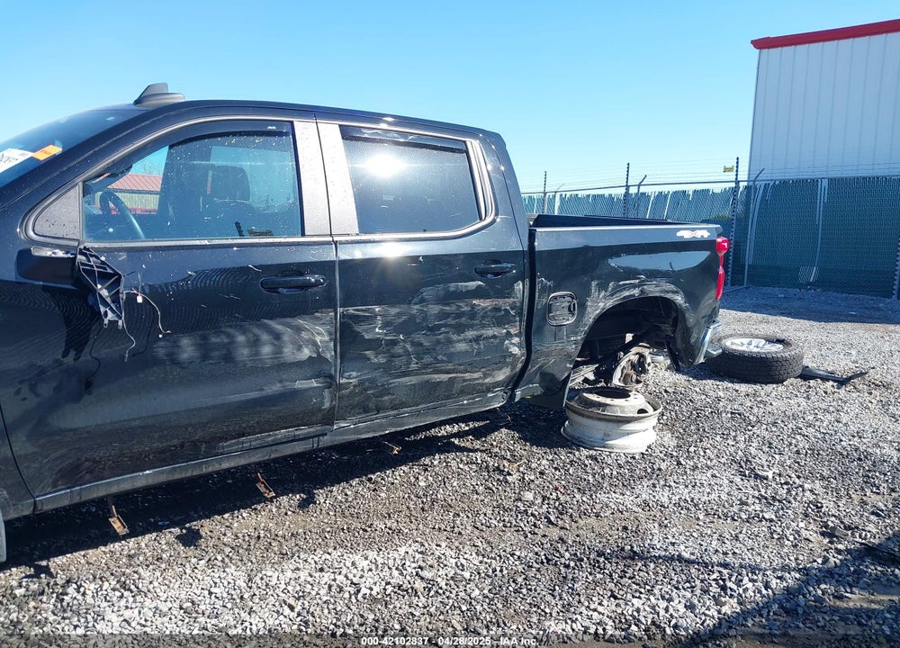 2023 CHEVROLET SILVERADO 1500 4WD STANDARD BED LT VIN: 3GCPDDEK3PG207640