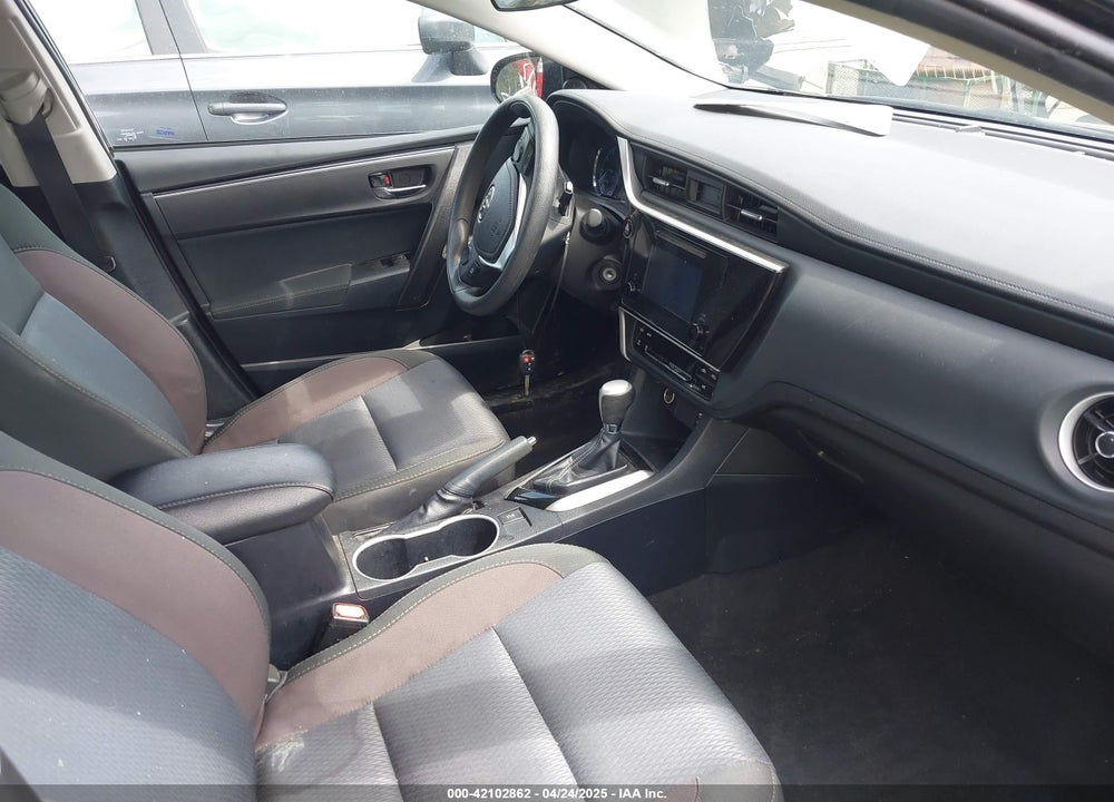 2018 TOYOTA COROLLA VIN: 2T1BURHE7JC018388