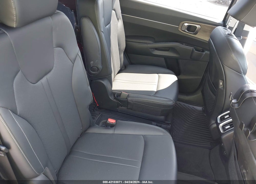 2023 KIA SORENTO VIN: 5XYRHDLFXPG231435