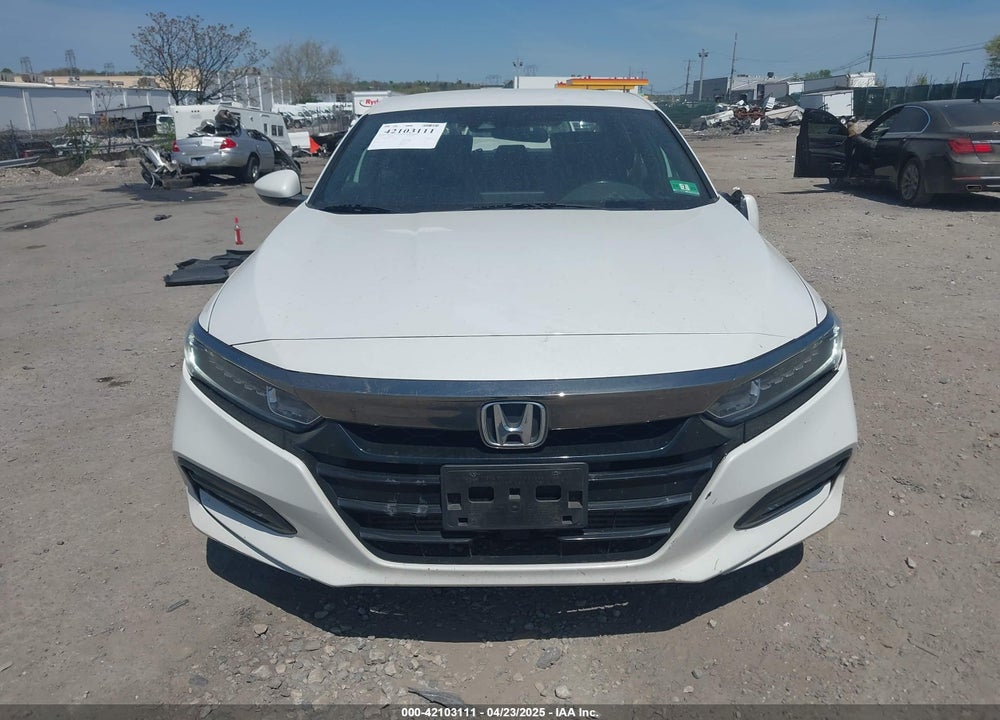 2018 HONDA ACCORD VIN: 1HGCV1F30JA211329