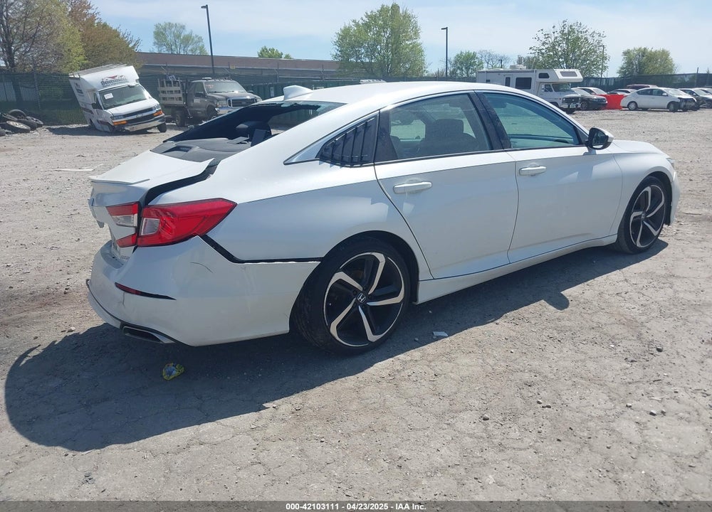 2018 HONDA ACCORD VIN: 1HGCV1F30JA211329