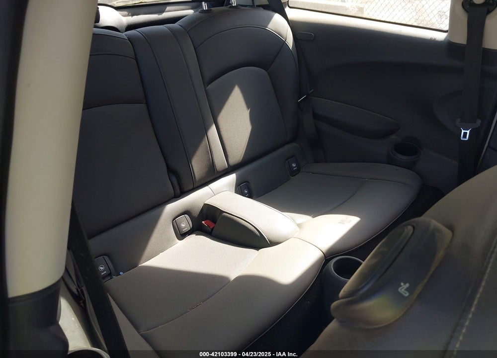 2015 MINI HARDTOP COOPER VIN: WMWXM5C51F3A57788