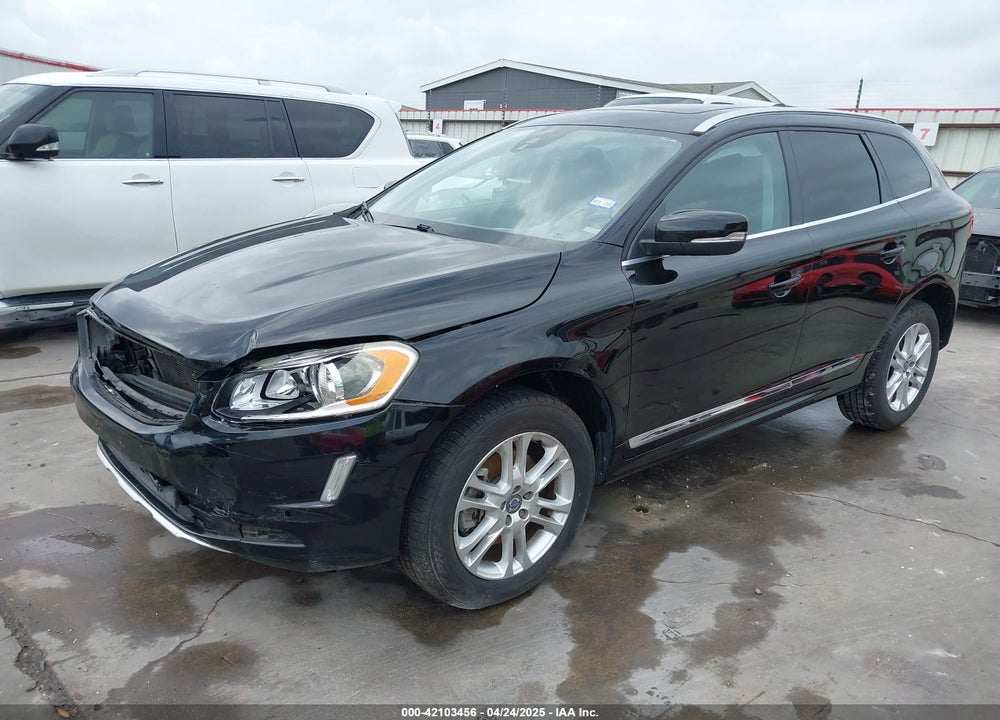 2015 VOLVO XC60 VIN: YV4612RK3F2717607