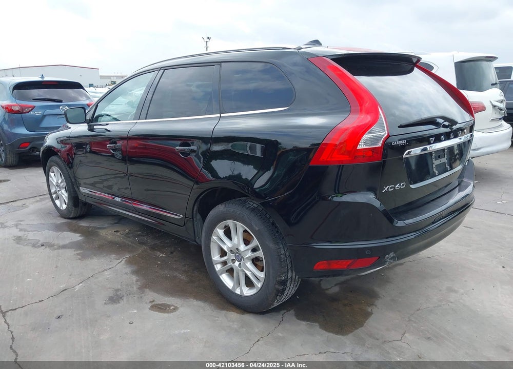 2015 VOLVO XC60 VIN: YV4612RK3F2717607