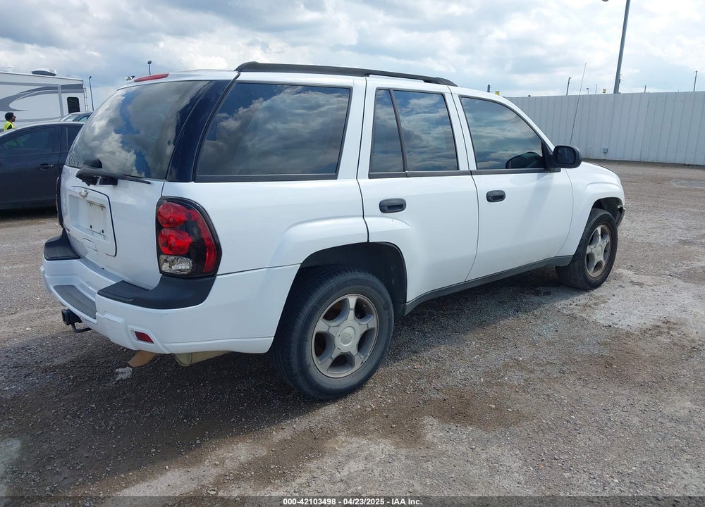 2007 CHEVROLET TRAILBLAZER LS VIN: 1GNDS13S372308512
