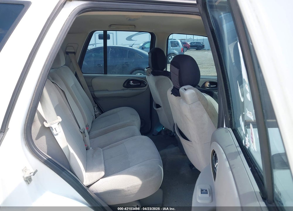 2007 CHEVROLET TRAILBLAZER LS VIN: 1GNDS13S372308512