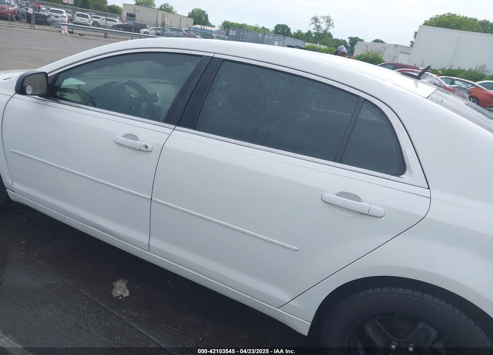 2011 CHEVROLET MALIBU LS VIN: 1G1ZB5E16BF172400
