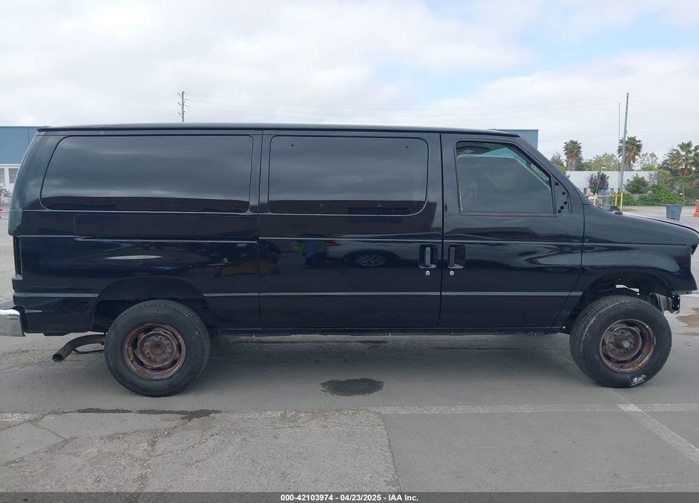 2010 FORD E-350 SUPER DUTY VIN: 1FBNE3BL8ADA02903