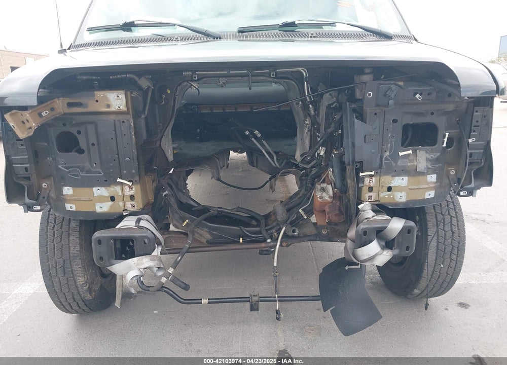 2010 FORD E-350 SUPER DUTY VIN: 1FBNE3BL8ADA02903