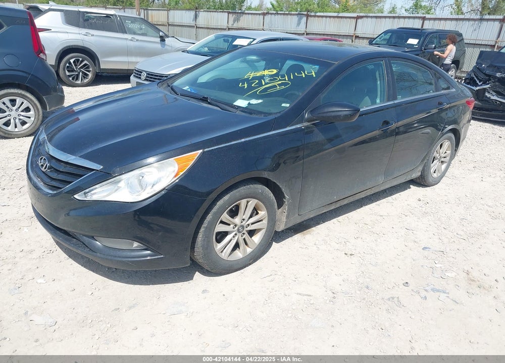 2013 HYUNDAI SONATA VIN: 5NPEB4AC4DH667890