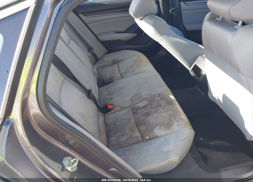 2019 HONDA ACCORD VIN: 1HGCV1F16KA126995