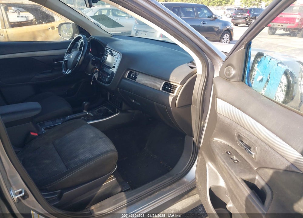 2017 MITSUBISHI OUTLANDER VIN: JA4AD2A33HZ004896