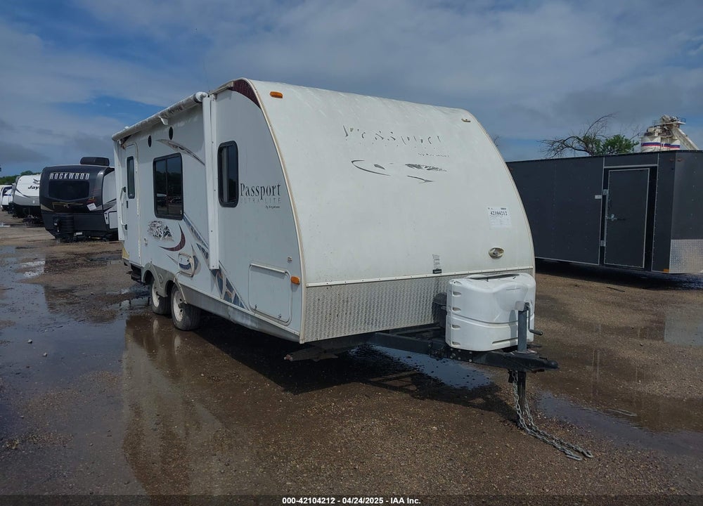 2011 KEYSTONE RV PASSPORT VIN: 4YDT19523BT410007