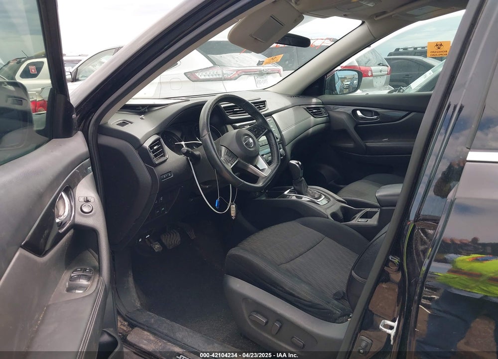 2017 NISSAN ROGUE VIN: 5N1AT2MT6HC768762