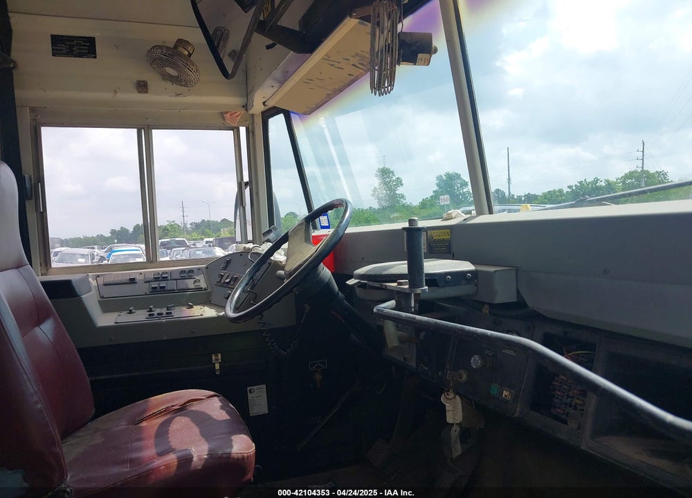 2003 INTERNATIONAL 3000 3800 VIN: 1HVBBABM53H560833