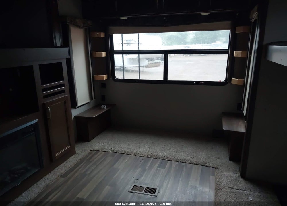 2018 FLEETWOOD MONTANA 362RD VIN: 4YDF36229JA740349
