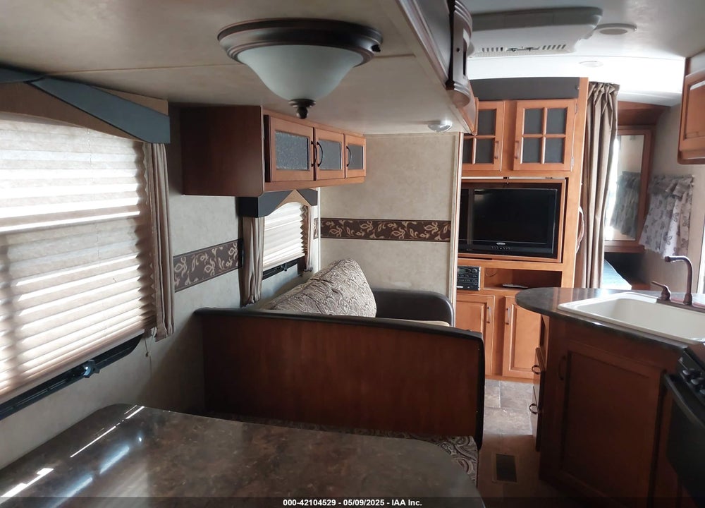 2013 KEYSTONE PREMIER VIN: 4YDT31B27DD421007