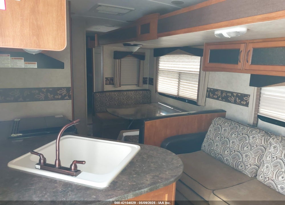 2013 KEYSTONE PREMIER VIN: 4YDT31B27DD421007