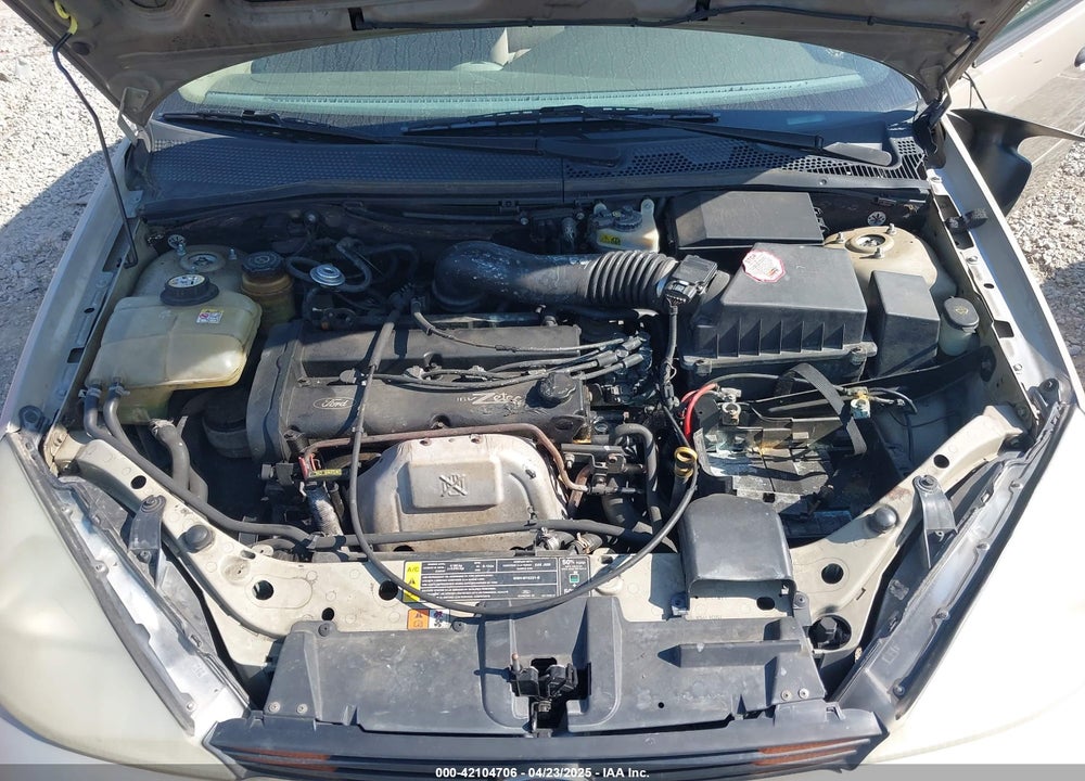 2000 FORD FOCUS SE VIN: 1FAFP3434YW401903
