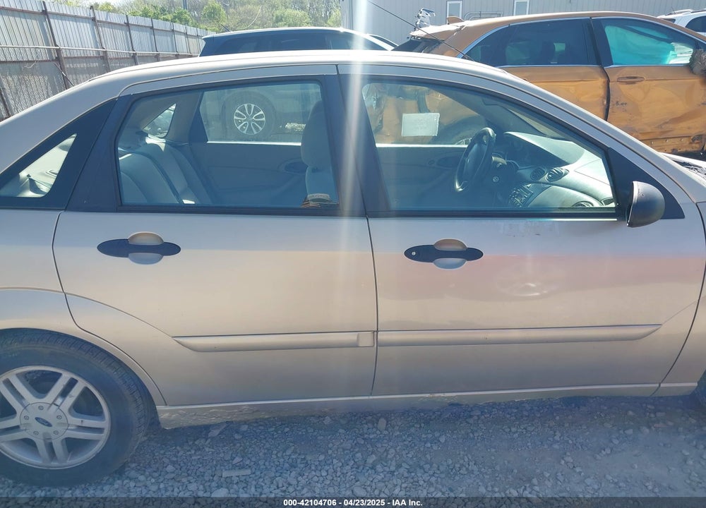 2000 FORD FOCUS SE VIN: 1FAFP3434YW401903
