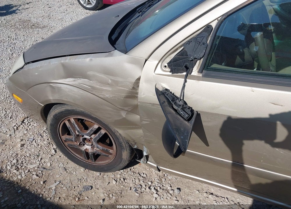 2000 FORD FOCUS SE VIN: 1FAFP3434YW401903