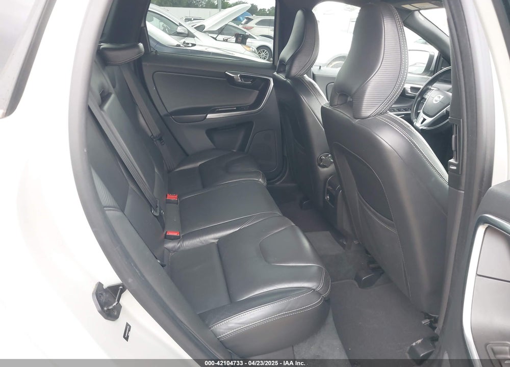 2013 VOLVO XC60 VIN: YV4902DZ6D2404133