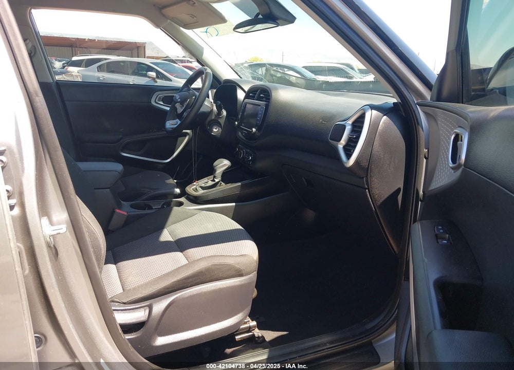 2023 KIA SOUL VIN: KNDJ23AU5P7888652