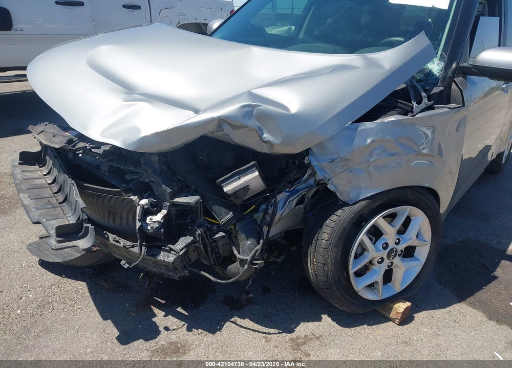 2023 KIA SOUL VIN: KNDJ23AU5P7888652