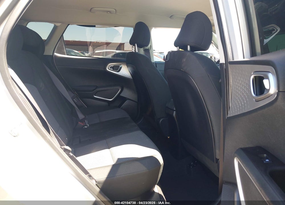2023 KIA SOUL VIN: KNDJ23AU5P7888652