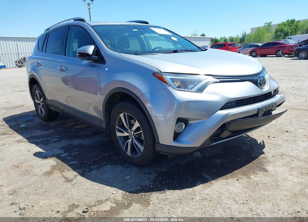 2018 TOYOTA RAV4 XLE VIN: 2T3RFREV8JW704314