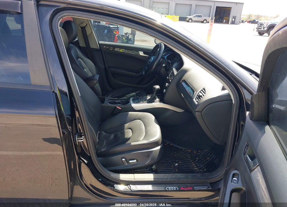 2013 AUDI A4 VIN: WAUBFAFL8DN041271