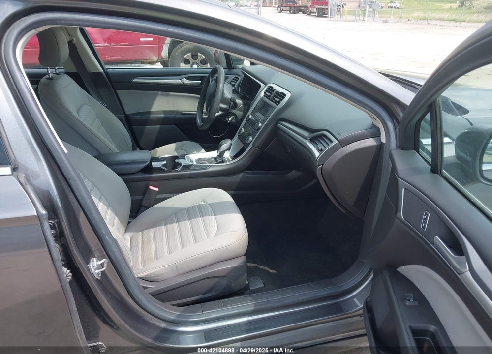 2016 FORD FUSION S VIN: 3FA6P0G77GR377918