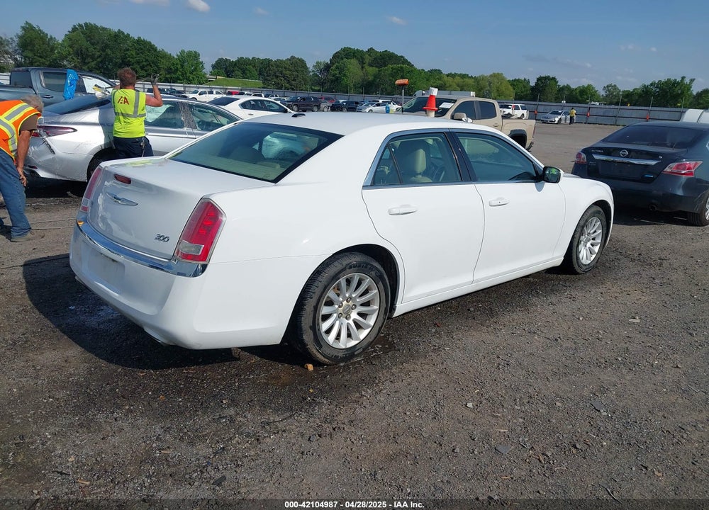 2014 CHRYSLER 300 VIN: 2C3CCAAG7EH327508