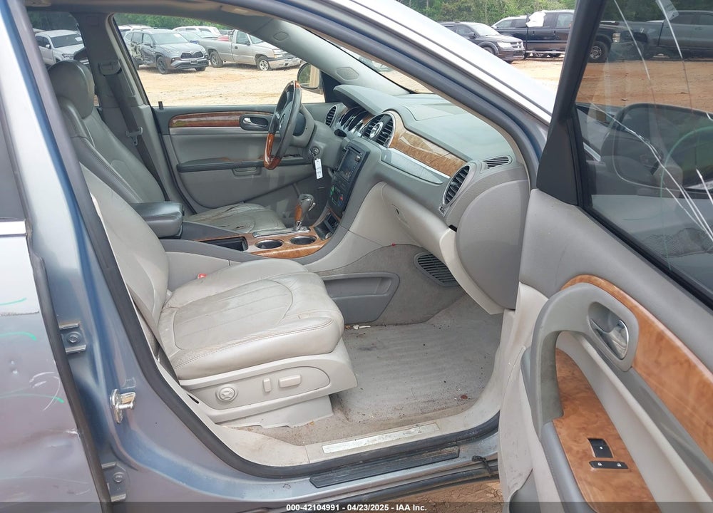 2008 BUICK ENCLAVE CXL VIN: 5GAEV23718J155093