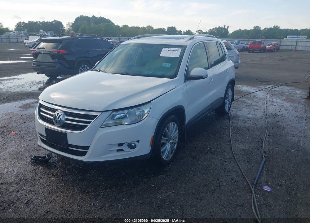 2010 VOLKSWAGEN TIGUAN VIN: WVGBV7AX9AW516463