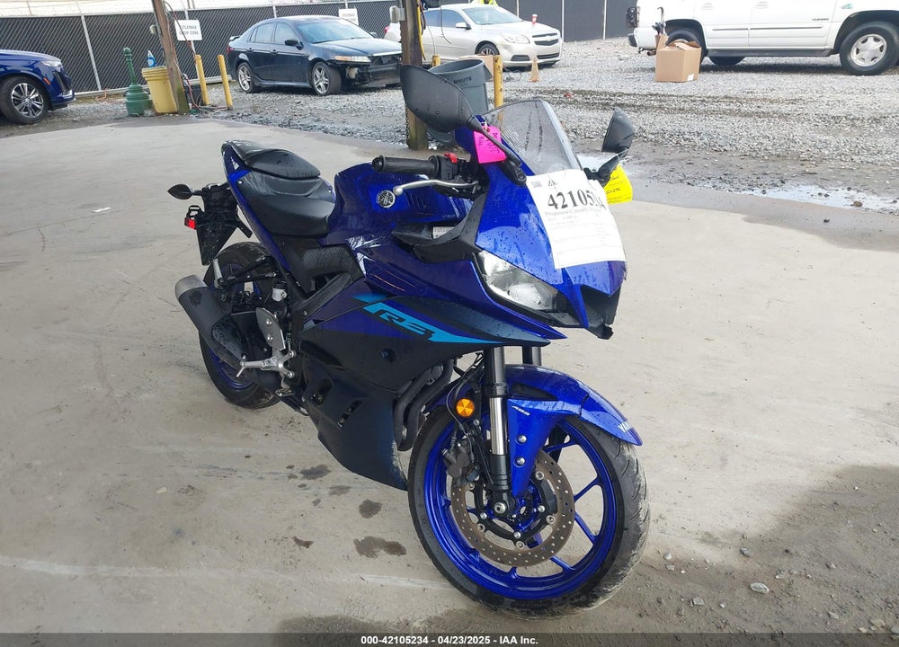 2024 YAMAHA YZFR3 A VIN: MH3RH18Y4RK016205