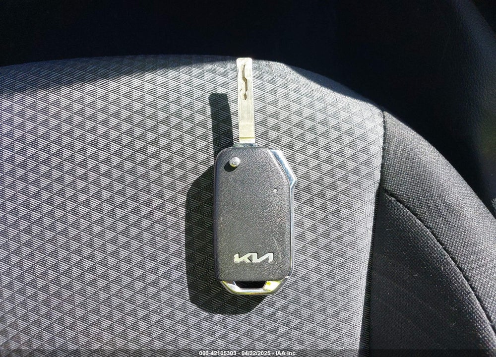 2023 KIA SOUL VIN: KNDJ23AU8P7851384
