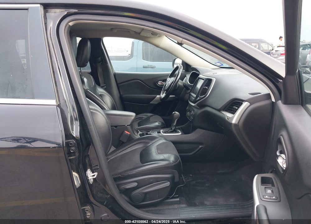 2018 JEEP CHEROKEE VIN: 1C4PJLLB8JD537848