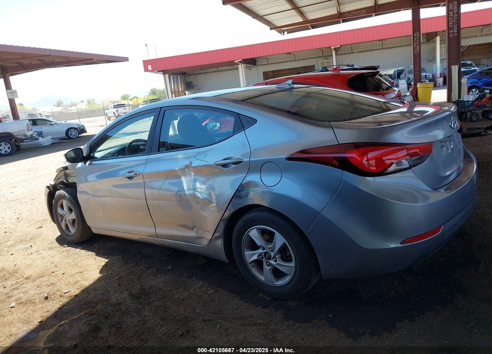 2016 HYUNDAI ELANTRA VIN: 5NPDH4AE8GH720218