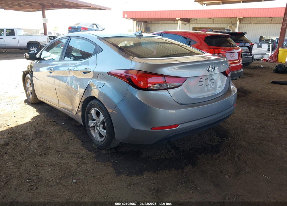 2016 HYUNDAI ELANTRA VIN: 5NPDH4AE8GH720218