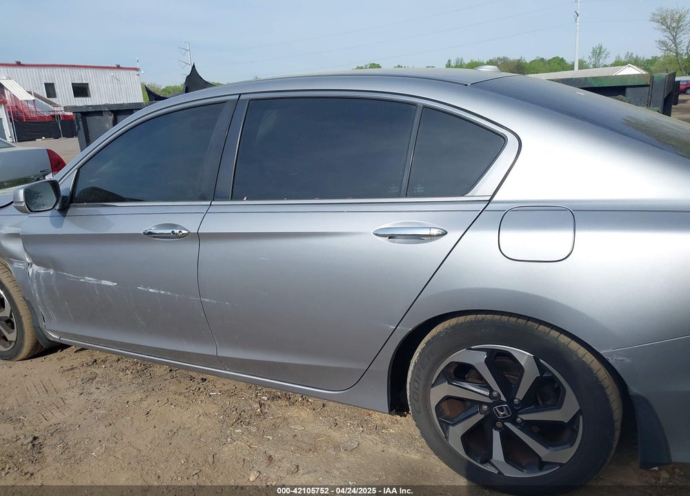 2016 HONDA ACCORD VIN: 1HGCR2F72GA195897