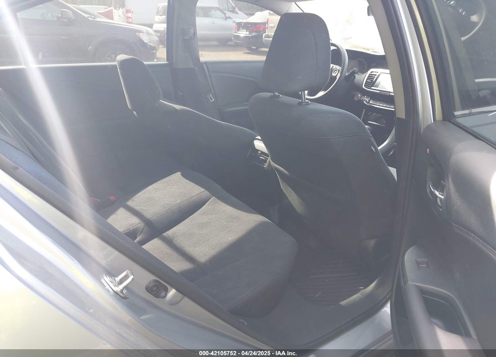 2016 HONDA ACCORD VIN: 1HGCR2F72GA195897