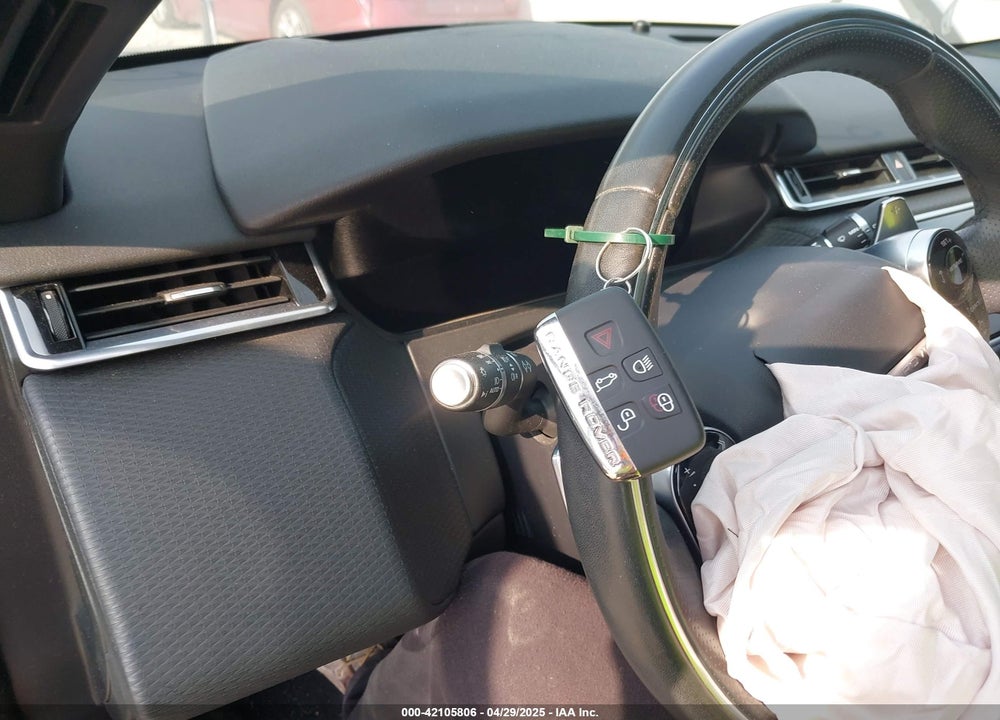 2020 LAND ROVER RANGE ROVER VELAR VIN: SALYK2FV8LA243025