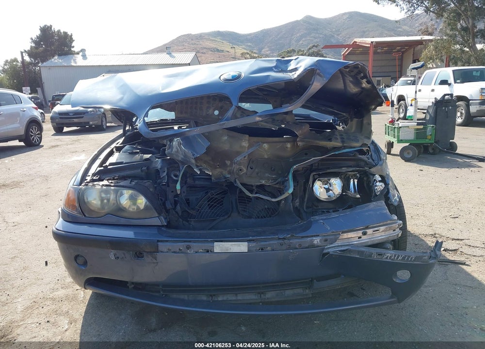 2004 BMW 325I VIN: WBAEV33464KR28572