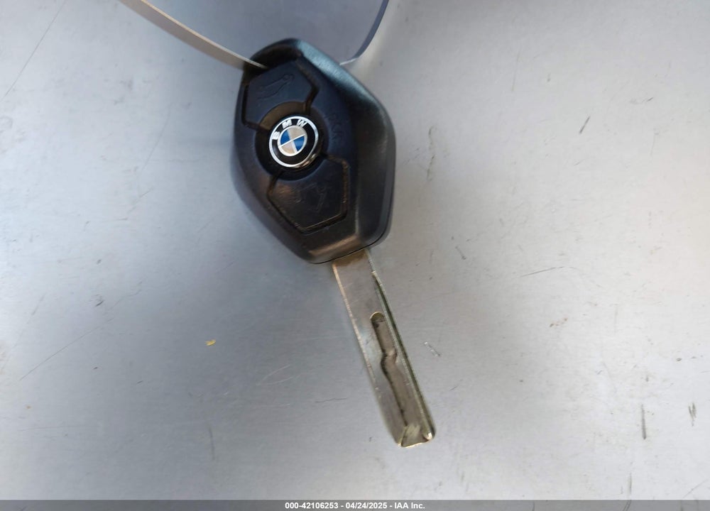 2004 BMW 325I VIN: WBAEV33464KR28572