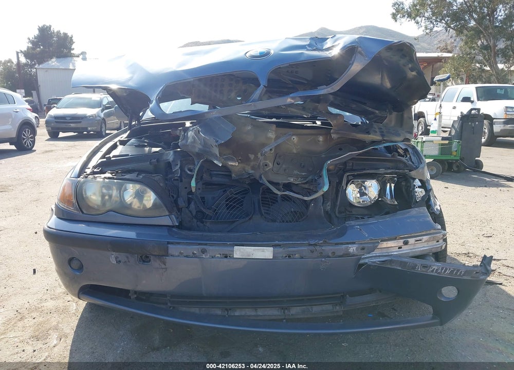 2004 BMW 325I VIN: WBAEV33464KR28572