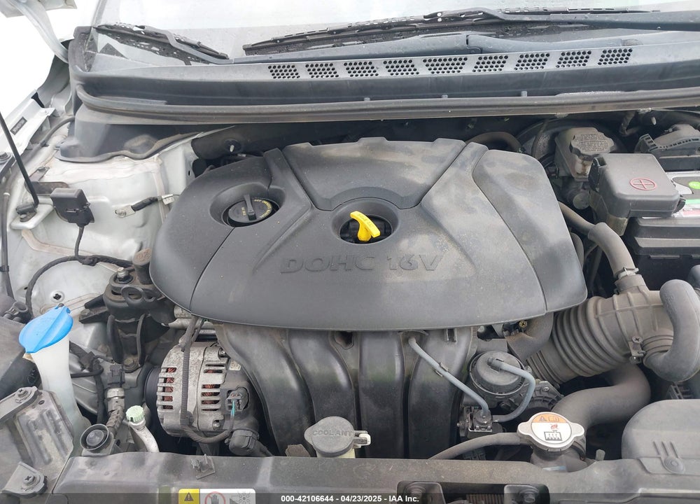 2016 HYUNDAI ELANTRA VIN: 5NPDH4AE5GH750664