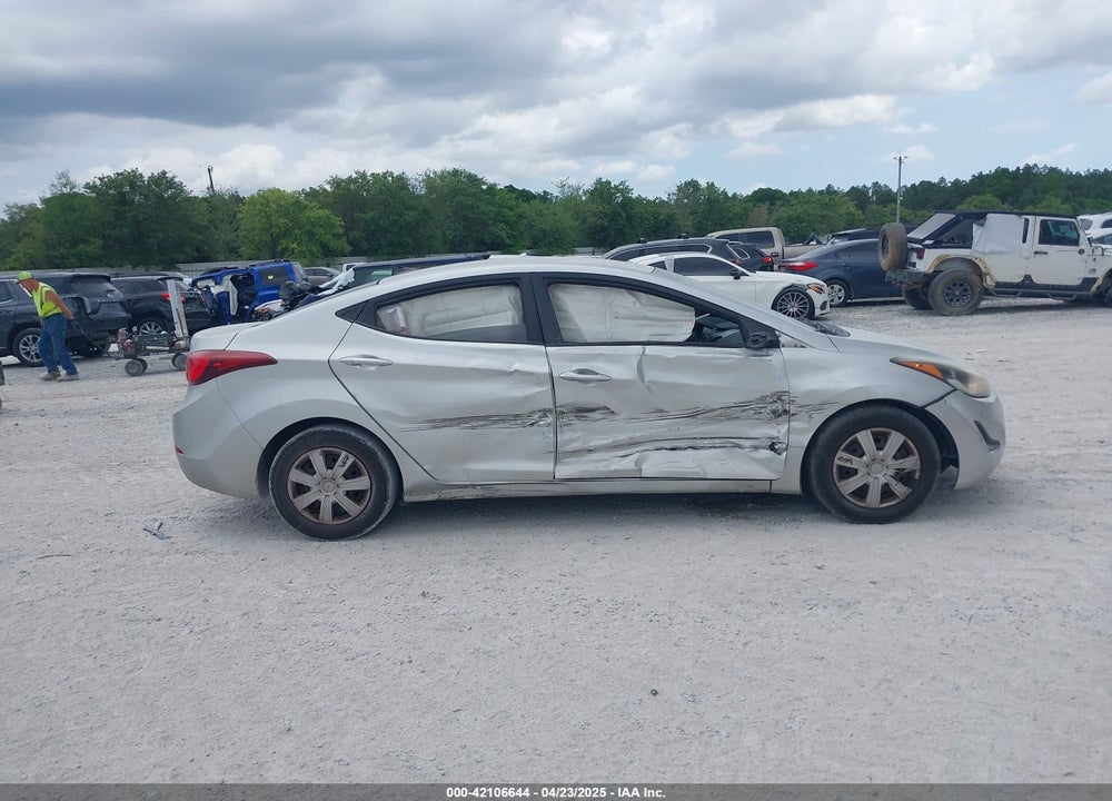 2016 HYUNDAI ELANTRA VIN: 5NPDH4AE5GH750664